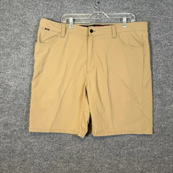 Wrangler ATG‎ Shorts Mens 42 Beige Pockets Fishing Hiking Outdoor Performance - Picture 2 of 8